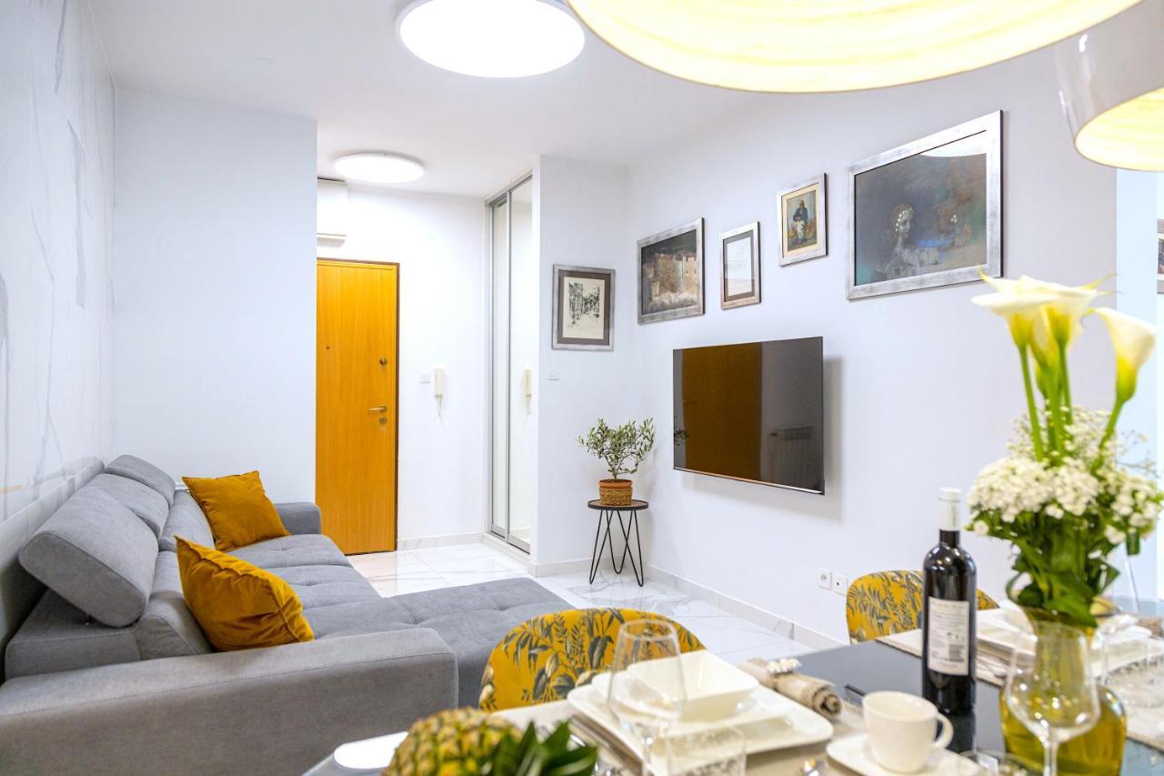 Lux Holiday Apartment Tony @ 10 Min Znjan Beach Split Exterior foto
